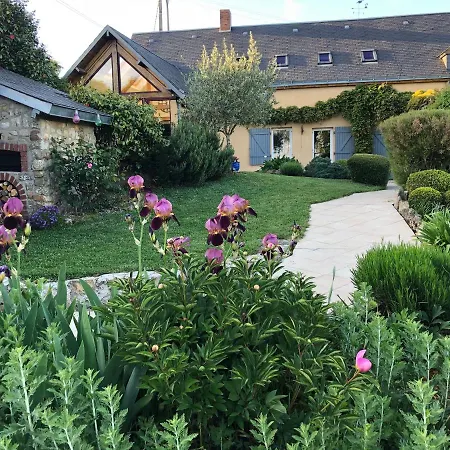 ゲストハウス La D Hotes De Marie Independante Et Sa Terrasse Avec Vue Panoramique Proche Alpes Mancelles 4*