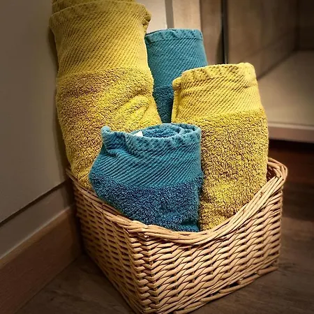 La D Hotes De Marie Independante Et Sa Terrasse Avec Vue Panoramique Proche Alpes Mancelles 4*