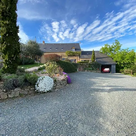 La D Hotes De Marie Indépendante Et Sa Terrasse Avec Vue Panoramique Proche Alpes Mancelles 4*