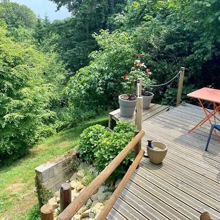 Pensión La D Hotes De Marie Indépendante Et Sa Terrasse Avec Vue Panoramique Proche Alpes Mancelles Sillé-le-Guillaume