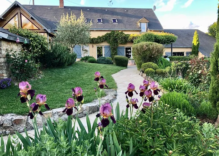 Maison d'hôtes La D Hotes De Marie Indépendante Et Sa Terrasse Avec Vue Panoramique Proche Alpes Mancelles Sillé-le-Guillaume