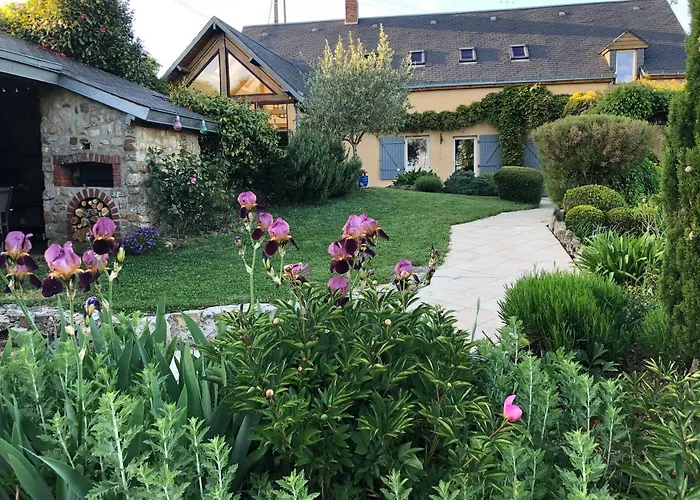 Maison d'hôtes La D Hotes De Marie Indépendante Et Sa Terrasse Avec Vue Panoramique Proche Alpes Mancelles 4*