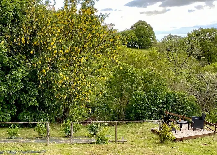 La D Hotes De Marie Indépendante Et Sa Terrasse Avec Vue Panoramique Proche Alpes Mancelles 4*