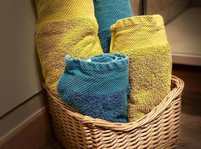 La D Hotes De Marie Indépendante Et Sa Terrasse Avec Vue Panoramique Proche Alpes Mancelles 4*