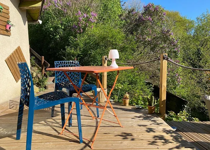 La D Hotes De Marie Indépendante Et Sa Terrasse Avec Vue Panoramique Proche Alpes Mancelles Maison d'hôtes Sillé-le-Guillaume