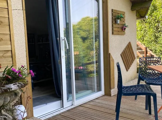 La D Hotes De Marie Indépendante Et Sa Terrasse Avec Vue Panoramique Proche Alpes Mancelles Maison d'hôtes Sillé-le-Guillaume