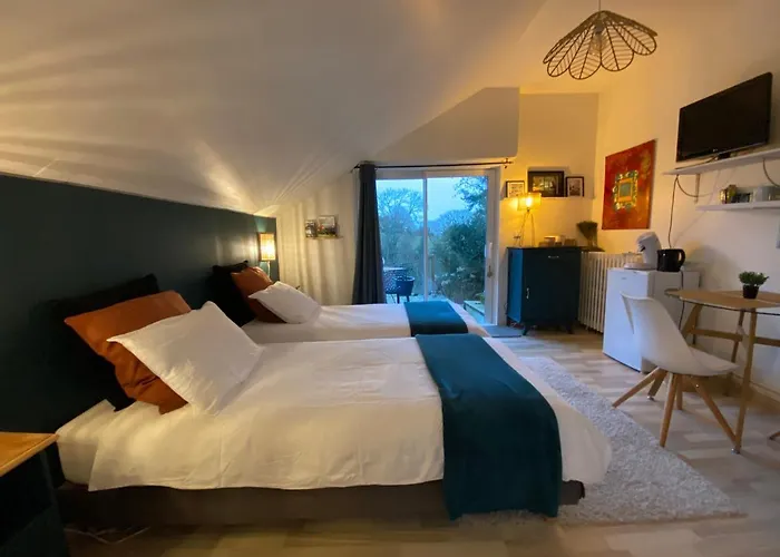 La D Hotes De Marie Indépendante Et Sa Terrasse Avec Vue Panoramique Proche Alpes Mancelles Maison d'hôtes Sillé-le-Guillaume