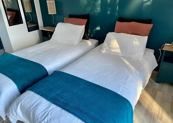 La D Hotes De Marie Indépendante Et Sa Terrasse Avec Vue Panoramique Proche Alpes Mancelles Maison d'hôtes 4*