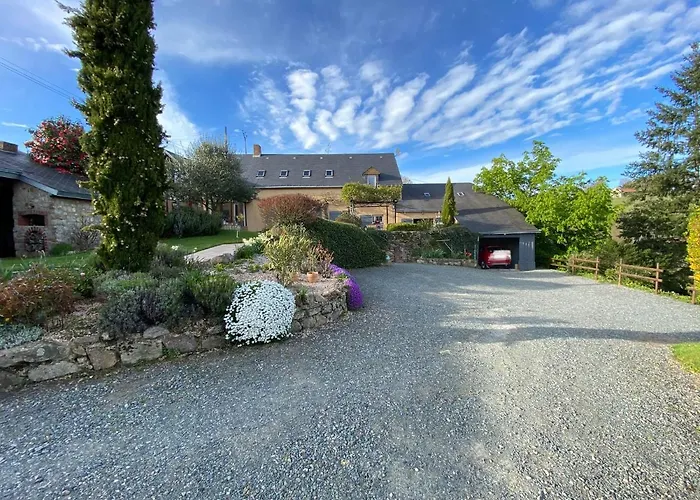 La D Hotes De Marie Indépendante Et Sa Terrasse Avec Vue Panoramique Proche Alpes Mancelles 4*